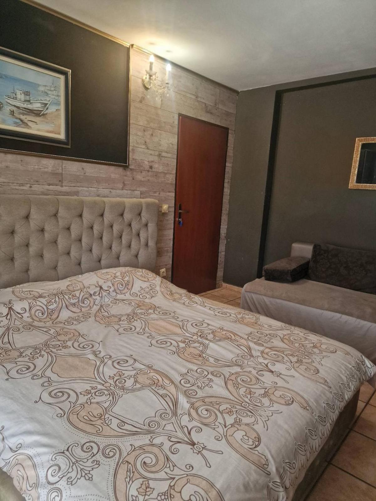 Guest House Maja Novi Sad Exteriér fotografie