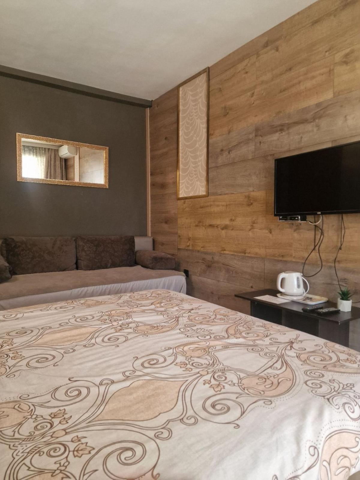 Guest House Maja Novi Sad Exteriér fotografie